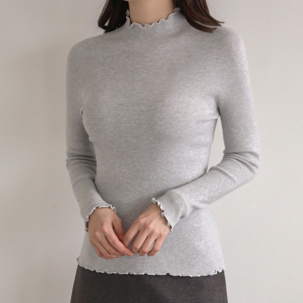 <b>[Limited-time discount]</b> Soft wool pola knit with a frill