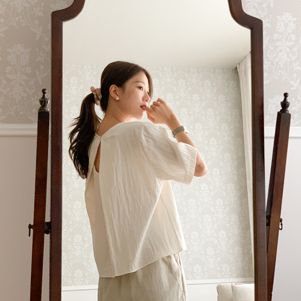 <b>Limited quantity SALE</b><br> Memory Cool Touch Short Sleeve Blouse