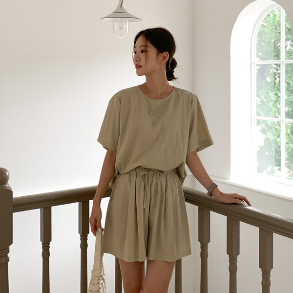 <b>Limited quantity SALE</b><br> Memory Cool Touch Short Sleeve Blouse