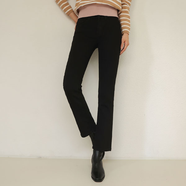 <font color="bb4b57"><b>Limited quantity SALE</b></font><br> 3 types of comfortable straight black jeans (long-short-regular length) (band waist) (S-2XL)