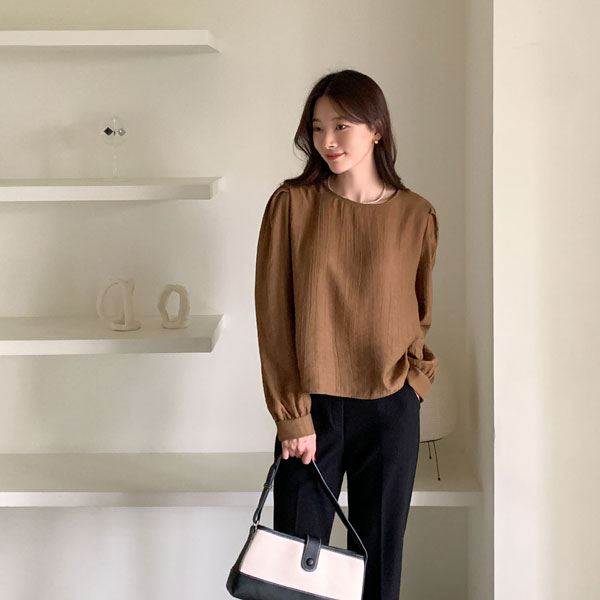 <font color="bb4b57"><b>Limited quantity SALE</b></font><br> Milky Silk Wrinkle Blouse