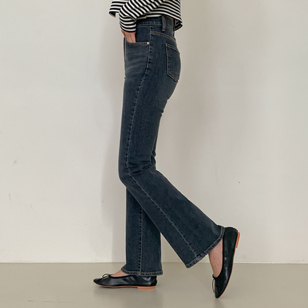 <font color="bb4b57"><b>Limited quantity SALE</b></font><br> pie Banding Boot cut Denim Pants(S-XL)