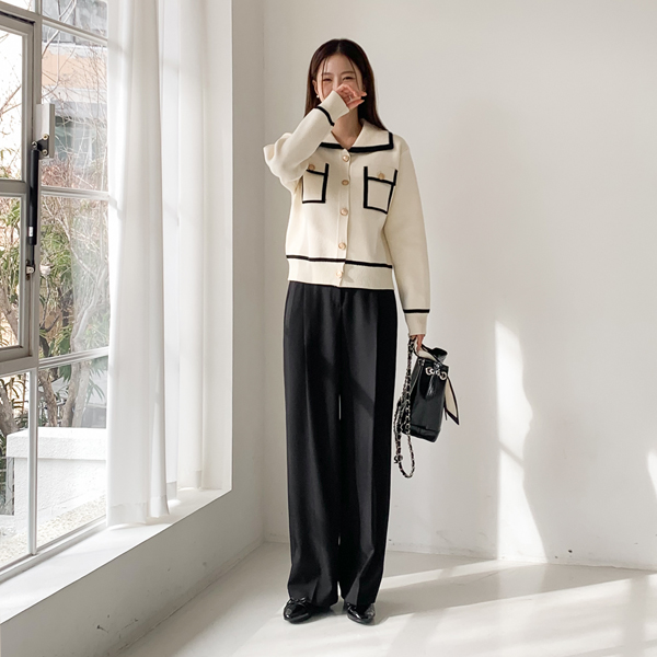 <font color="bb4b57"><b>Limited quantity SALE</b></font><br> Color combination pocket line knit