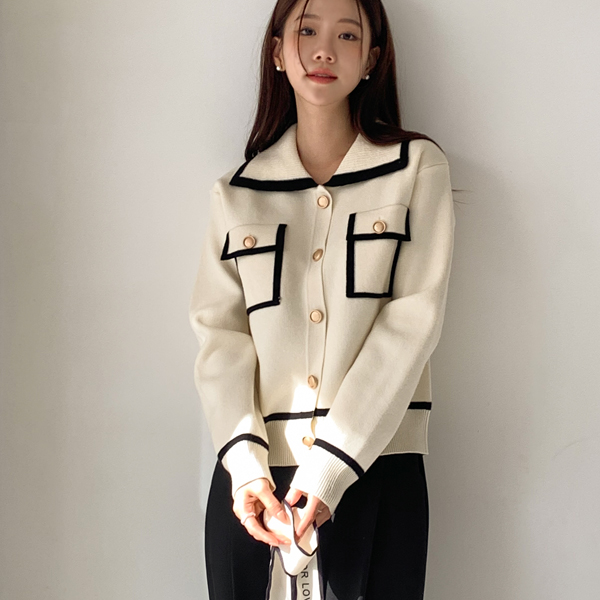<font color="bb4b57"><b>Limited quantity SALE</b></font><br> Color combination pocket line knit