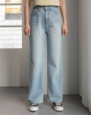 <font color="bb4b57"><b>Limited quantity SALE</b></font><br> Benny Light blue wide denim pants (S-XL)