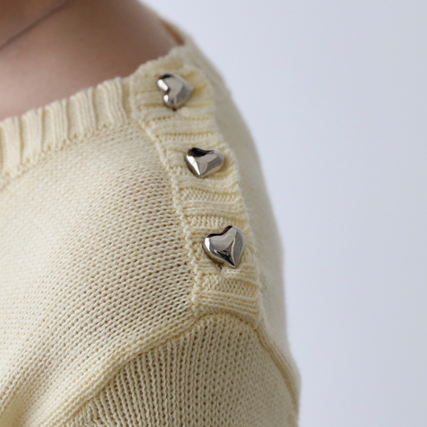 <font color="bb4b57"><b>Limited quantity SALE</b></font><br> heart shoulder button short sleeve knit