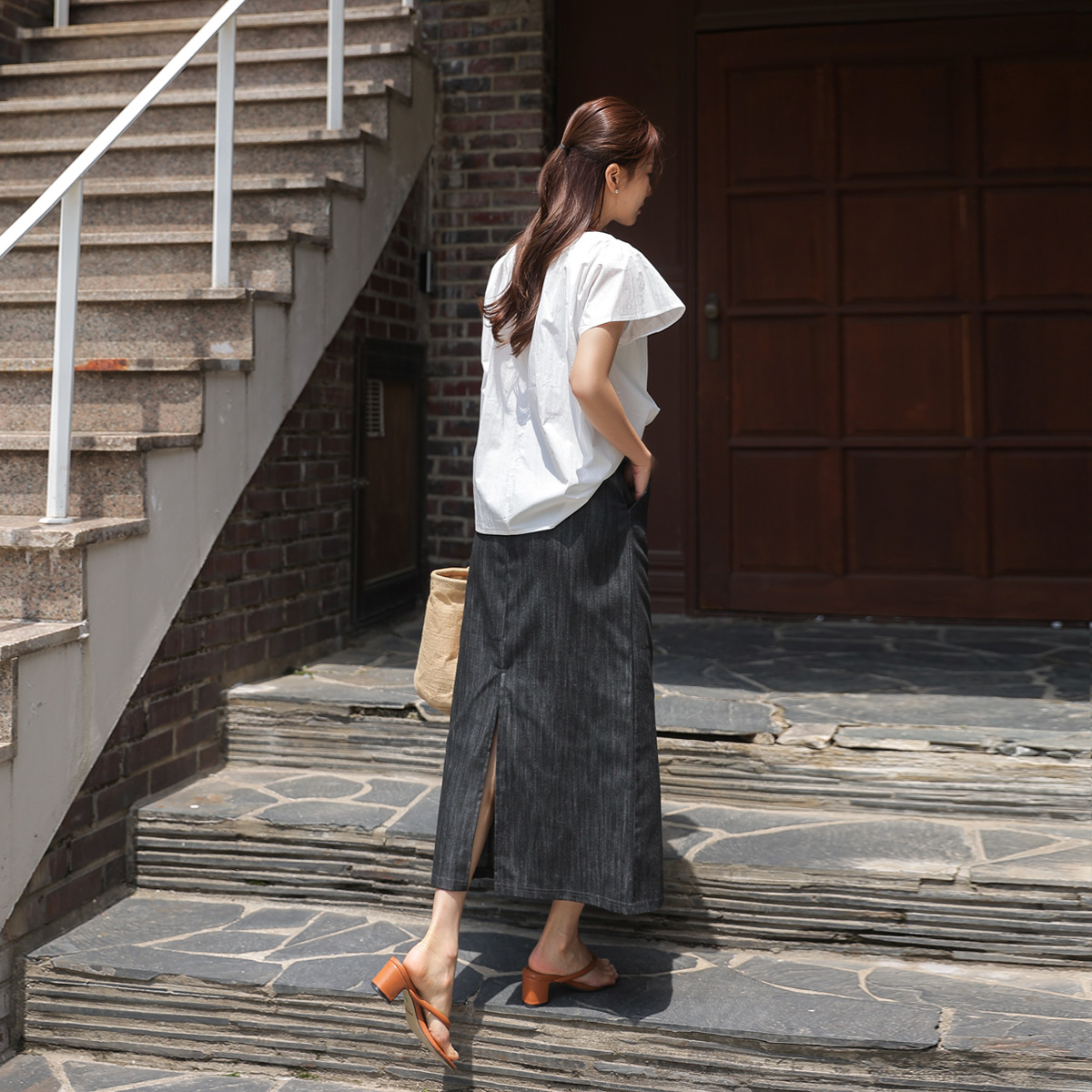 <font color="bb4b57"><b>Limited quantity SALE</b></font><br> Non-Fade Slim Flare Raw Denim Skirt