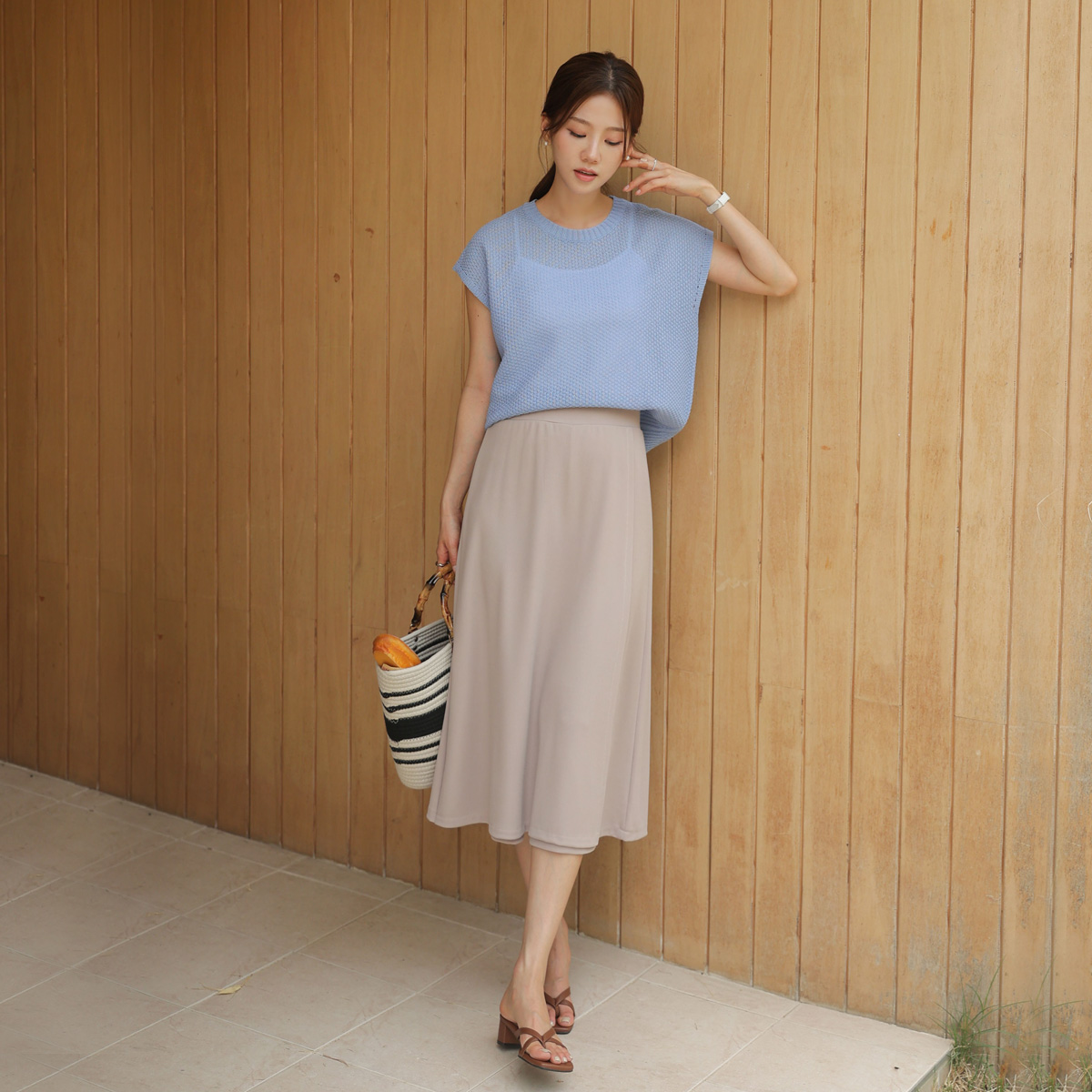 <b>[Limited Quantity SALE]</b> <b>[Made]</b> A must-have item: the stretchy wide-wrap skirt pants.