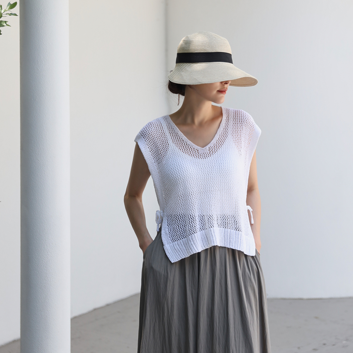 Ribbon Layered Punching Knit Vest