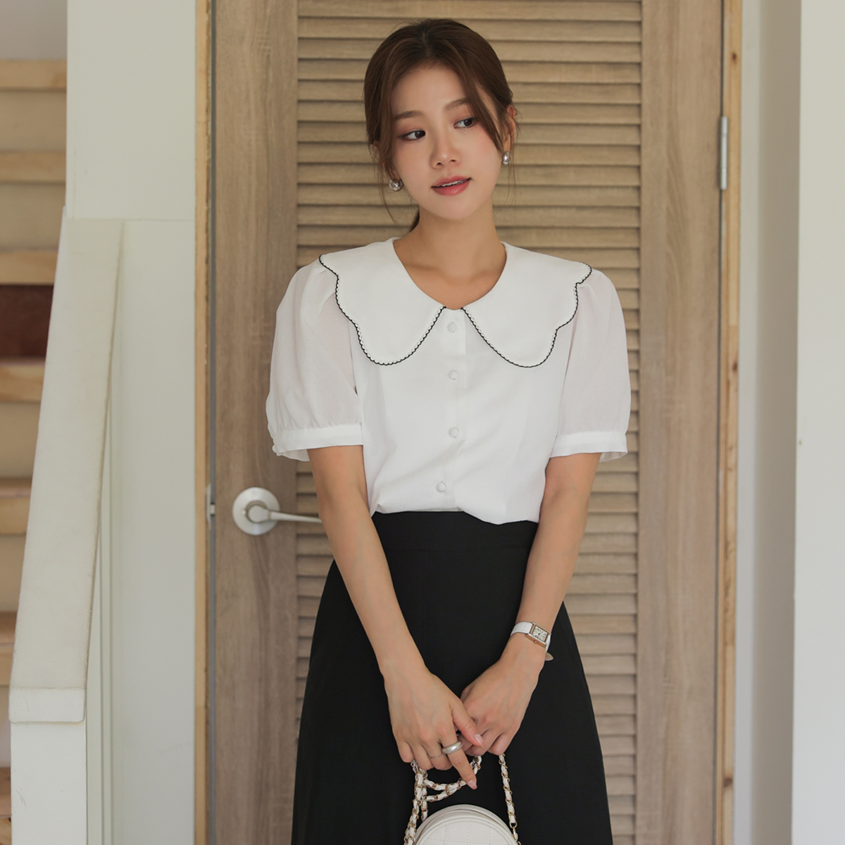 Lovely tulip collar blouse