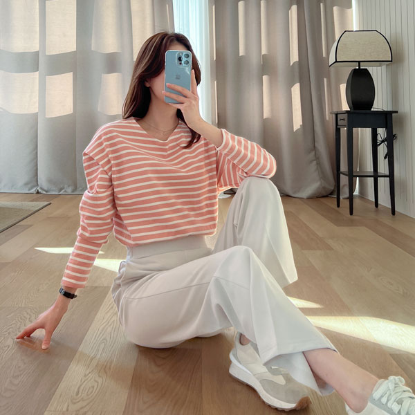 <font color="bb4b57"><b>Limited quantity SALE</b></font><br> Maison 10-count striped t-shirt