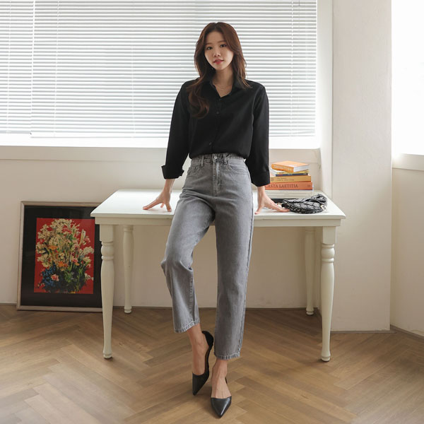 <font color="bb4b57"><b>Limited quantity SALE</b></font><br> 3 types of comfortable Gray Boy Fit Denim (S-2XL)