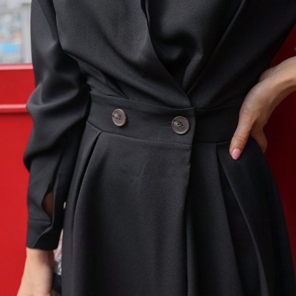 <font color="bb4b57"><b>Limited quantity SALE</b></font><br> Alden Kara Two-button Long-Sleeve Shirt Dress