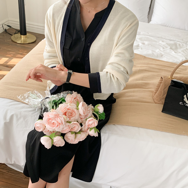 <font color="bb4b57"><b>Limited quantity SALE</b></font><br> Silky blouse long one-piece