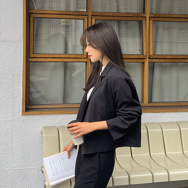 <b>[Limited Quantity SALE]</b> Double W Crop Double Jacket