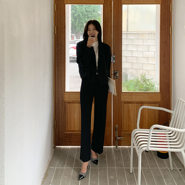 <b>[Limited Quantity SALE]</b> Double W Crop Double Jacket