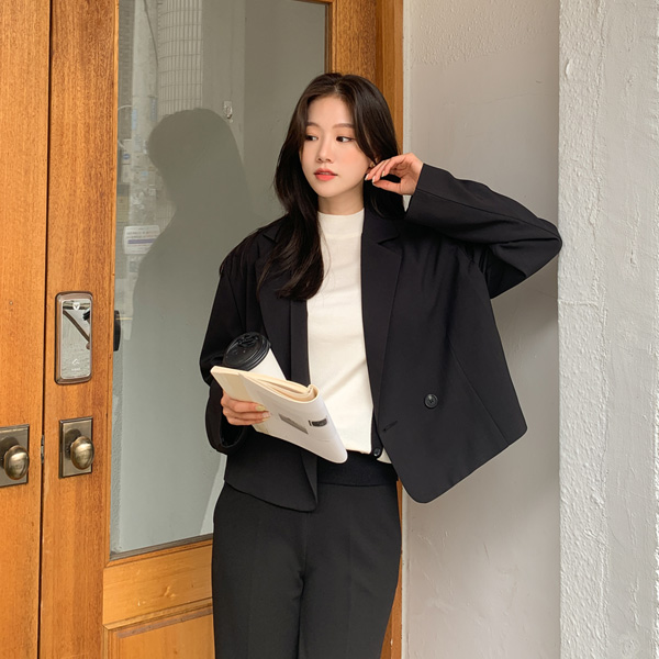 <b>[Limited Quantity SALE]</b> Double W Crop Double Jacket