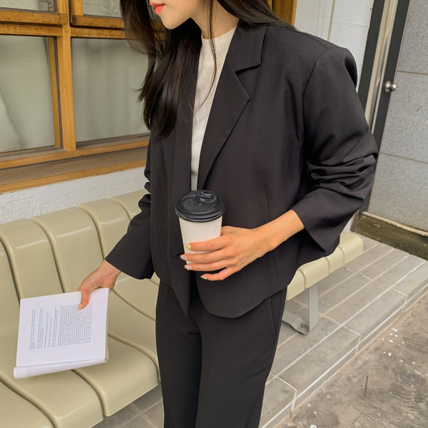 <b>[Limited Quantity SALE]</b> Double W Crop Double Jacket