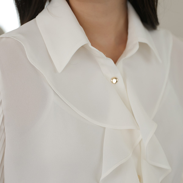 <font color="bb4b57"><b>Limited quantity SALE</b></font><br> Björn Pleats Blouse