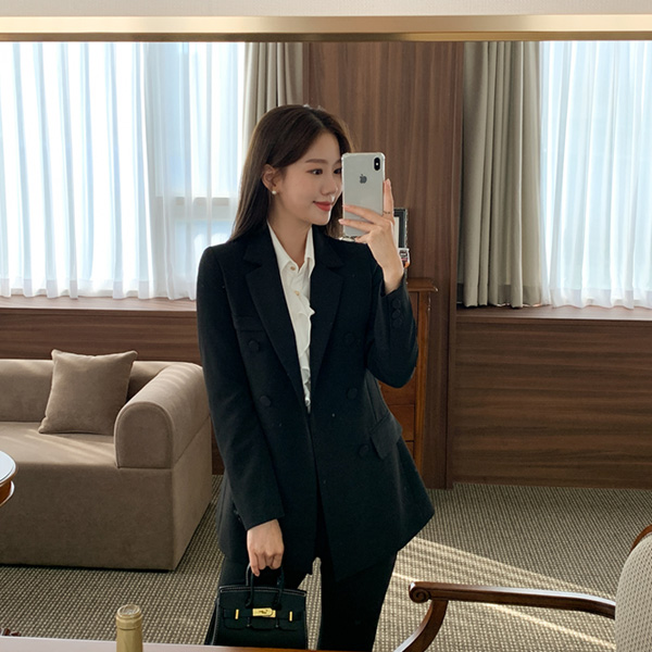 <font color="bb4b57"><b>Limited quantity SALE</b></font><br> Björn Pleats Blouse