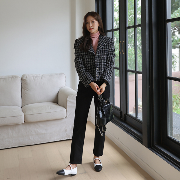 <font color="bb4b57"><b>Limited quantity SALE</b></font><br> Liu Serakara Tweed Jacket