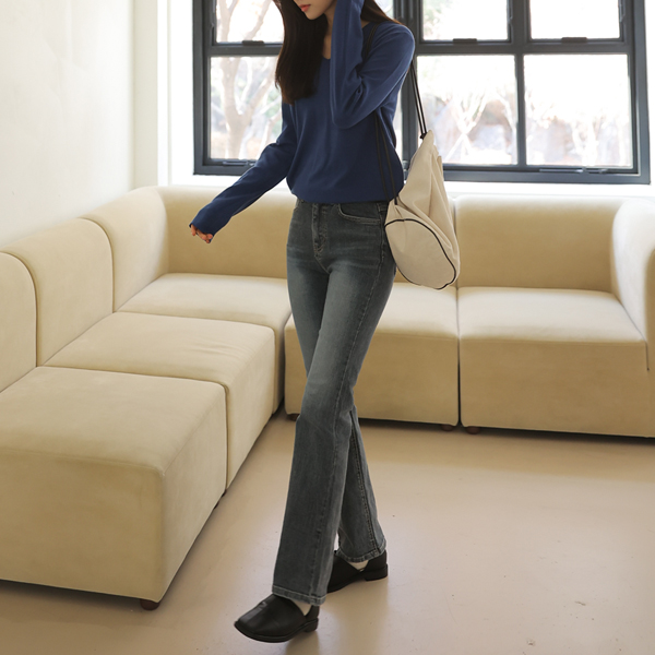 <font color="bb4b57"><b>Limited quantity SALE</b></font><br> [19color]Soft attachment V-neck knit