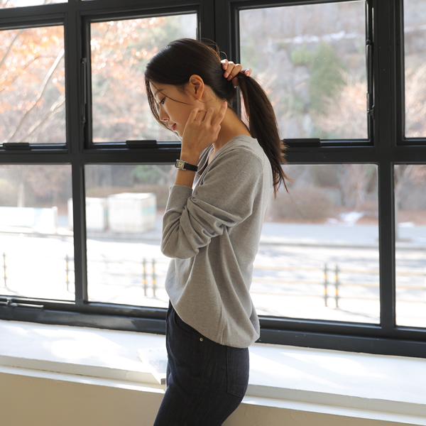 <font color="bb4b57"><b>Limited quantity SALE</b></font><br> [19color]Soft attachment V-neck knit