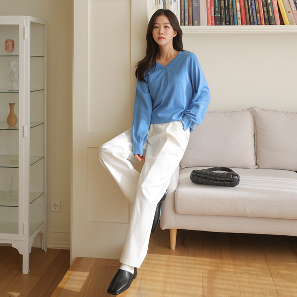 <b>[Limited Quantity SALE]</b> Soft Attachment Nagrang V-Neck Knit