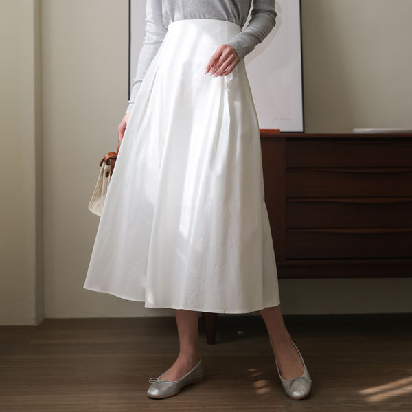 <font color="bb4b57"><b>Limited quantity SALE</b></font><br> Olson Cotton Flare Skirt