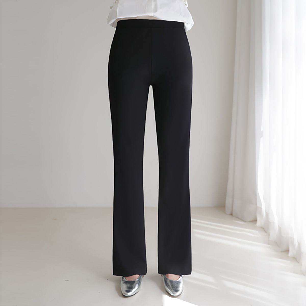 <font color="bb4b57"><b>Limited quantity SALE</b></font><br> [Planning] Simple Tension Up Side-Slit Bootcut Pants