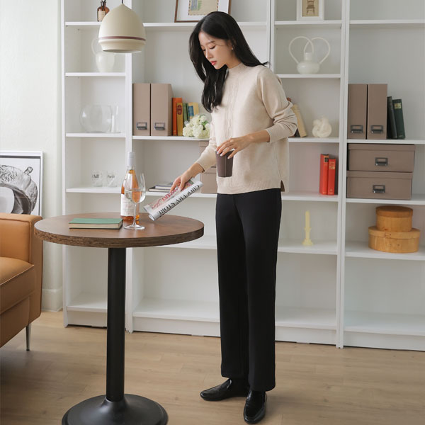 <b>[Made]</b> Life-changing, slim-fitting slacks (ver. Mink)