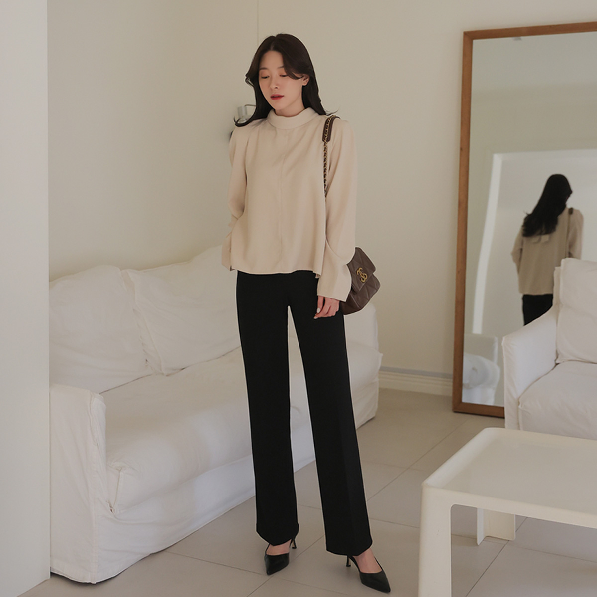 <b>[Limited Quantity SALE]</b> Loose and pretty soft straight-leg slacks (SL)