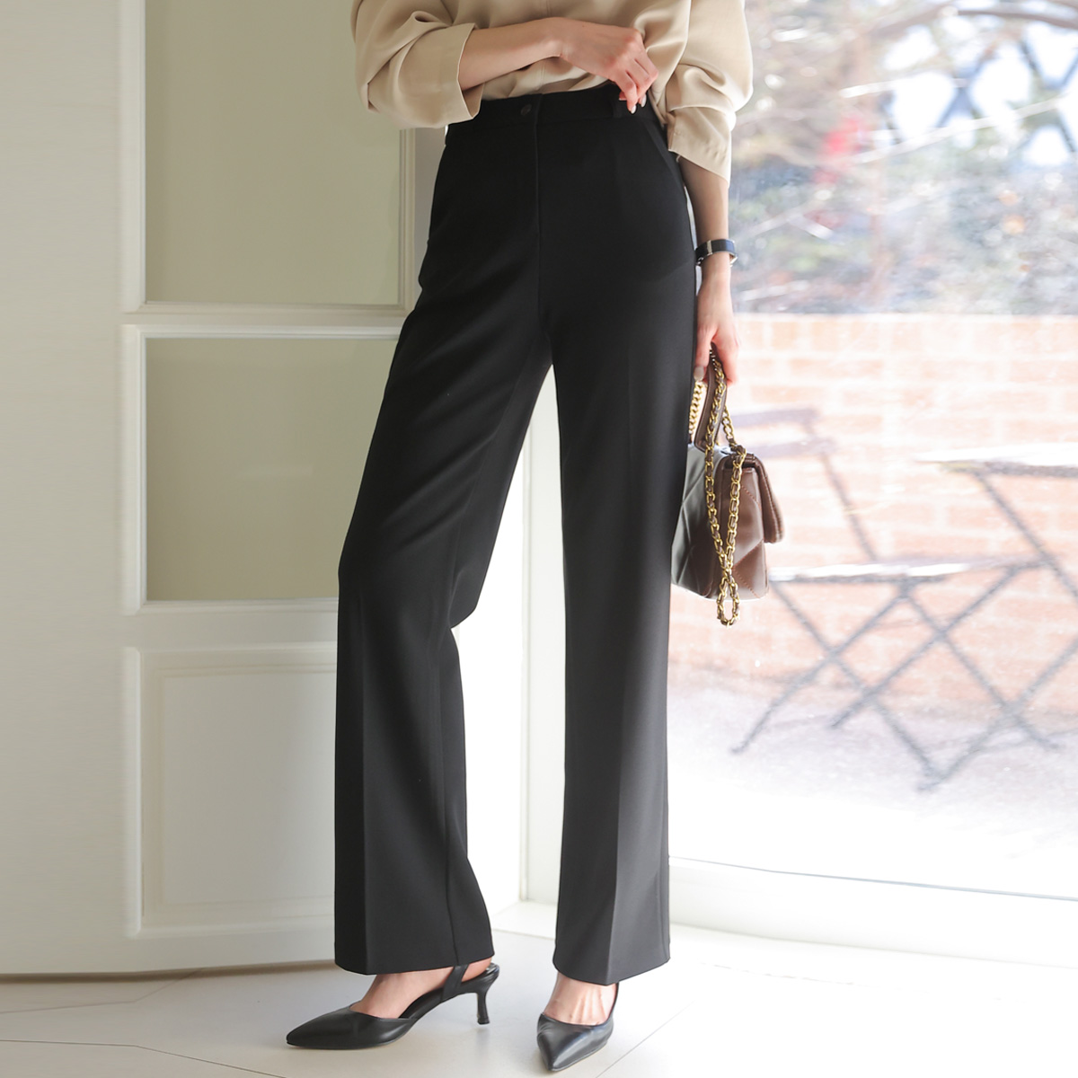 <b>[Limited Quantity SALE]</b> Loose and pretty soft straight-leg slacks (SL)