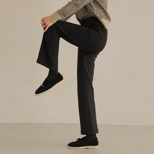 <b>[Limited Quantity SALE]</b> <b>[Made]</b> Holic Slim Straight Fit Fleece Slacks