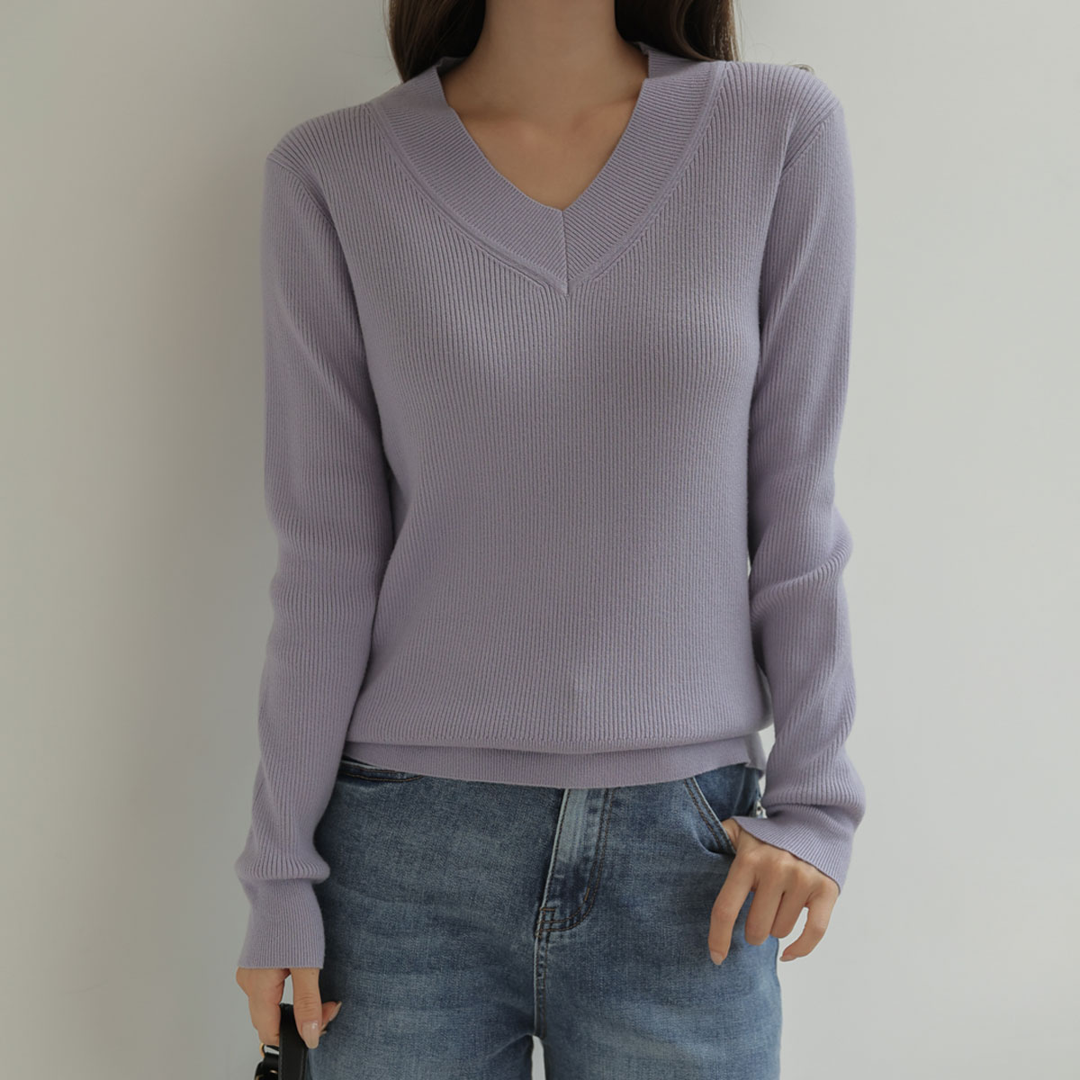 Forming Corrugated V-neck knit