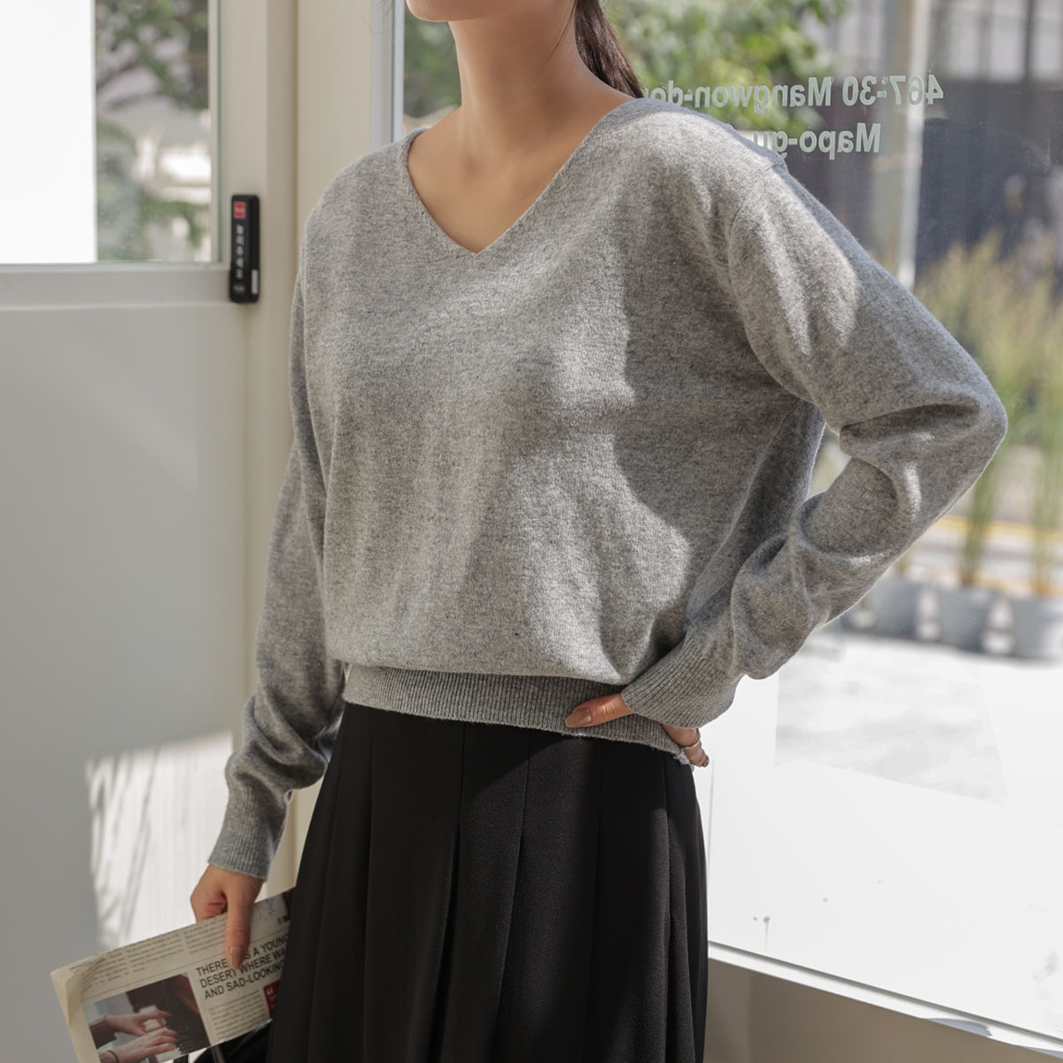 <b>[Limited Quantity SALE]</b> Forming Tie Set V-neck Knit