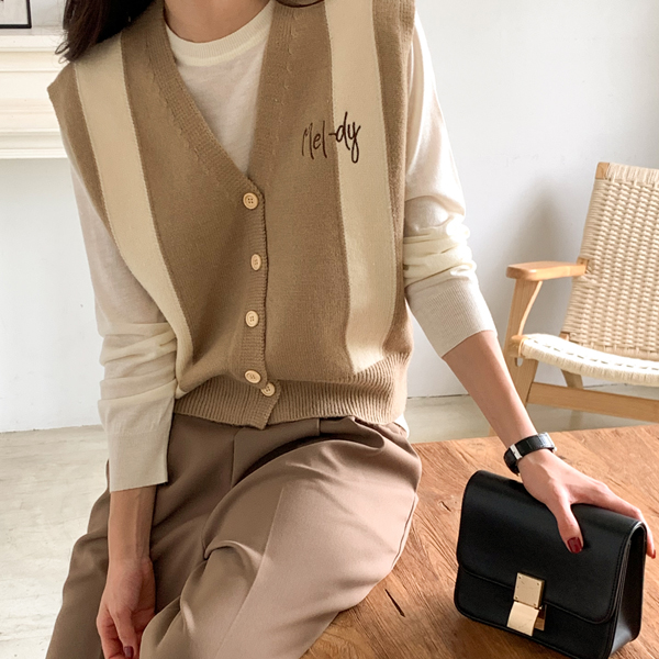 Daol color combination embroidery knit vest