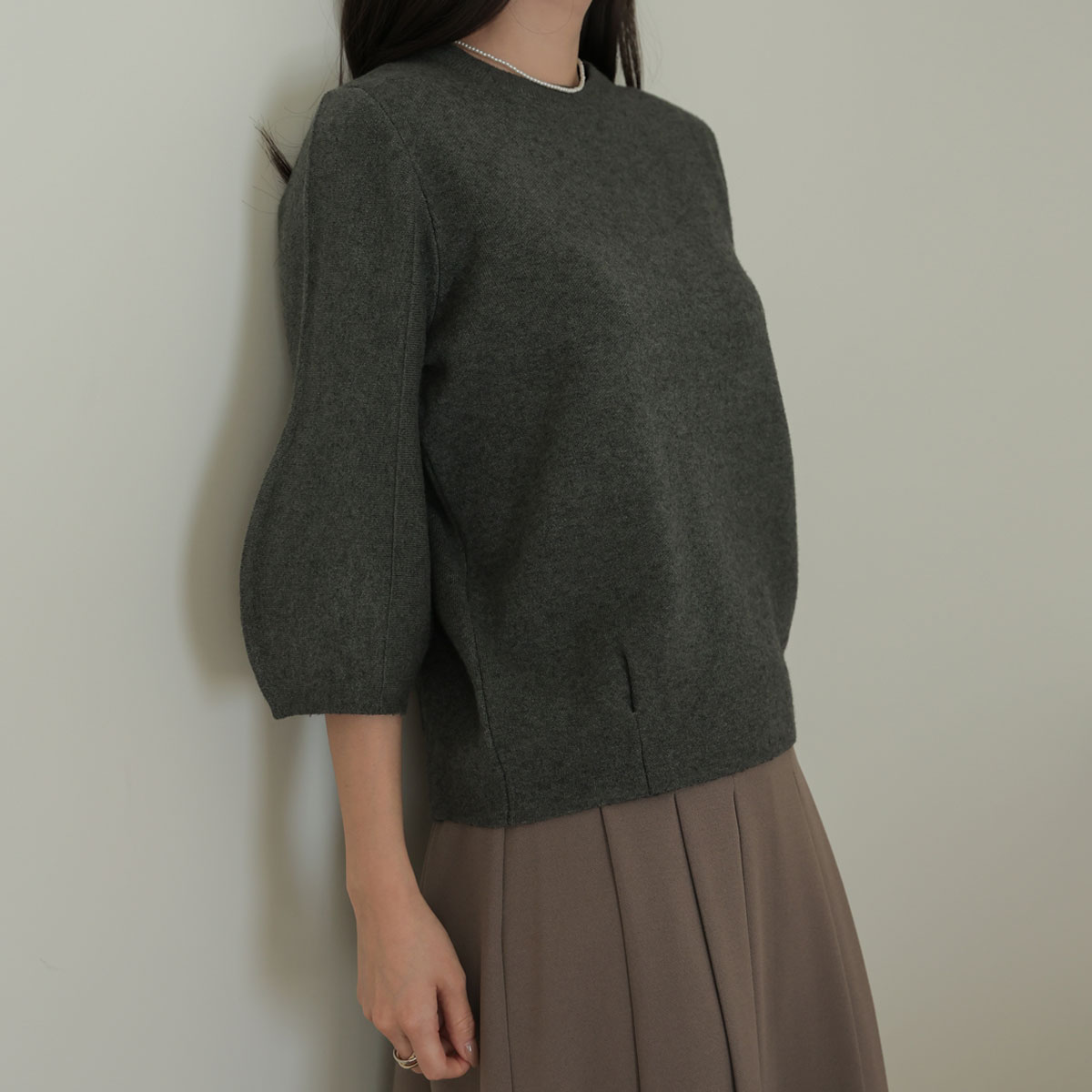 <b>[Limited Quantity SALE]</b> Uni Natural Balloon Sleeve Knit (Viscose)