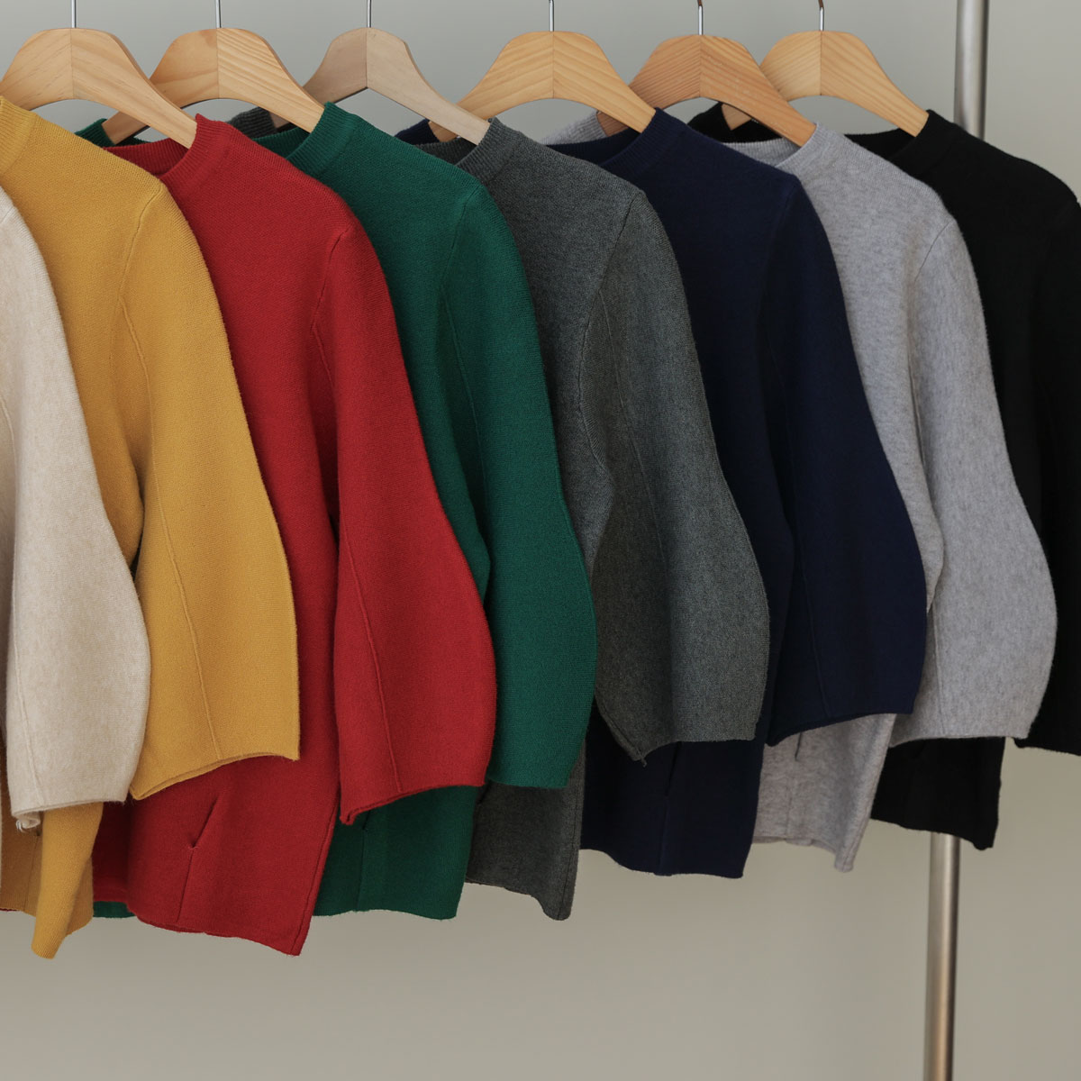 <b>[Limited Quantity SALE]</b> Uni Natural Balloon Sleeve Knit (Viscose)