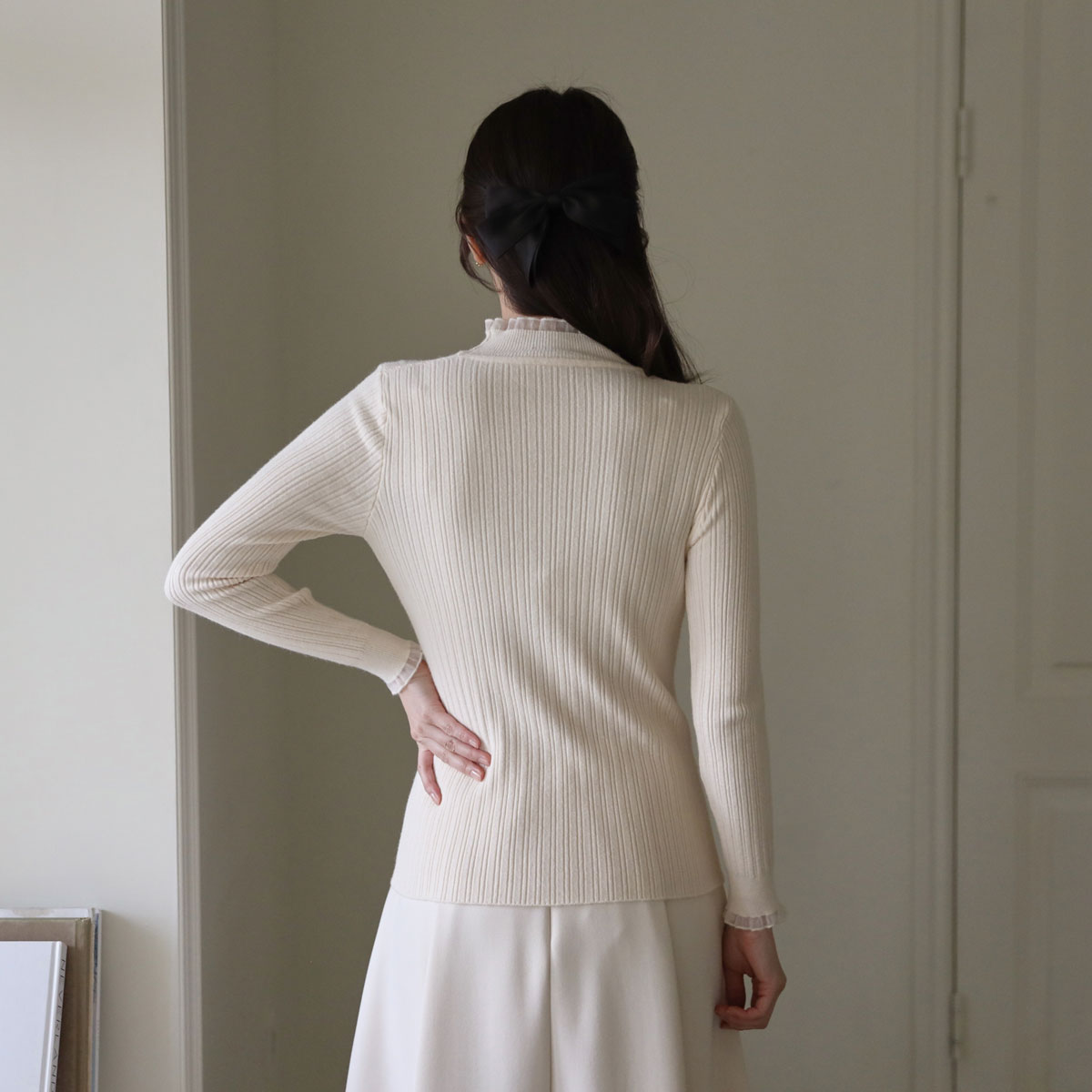 <font color="bb4b57"><b>Limited quantity SALE</b></font><br> Lovely Gold Lace Frill Knit