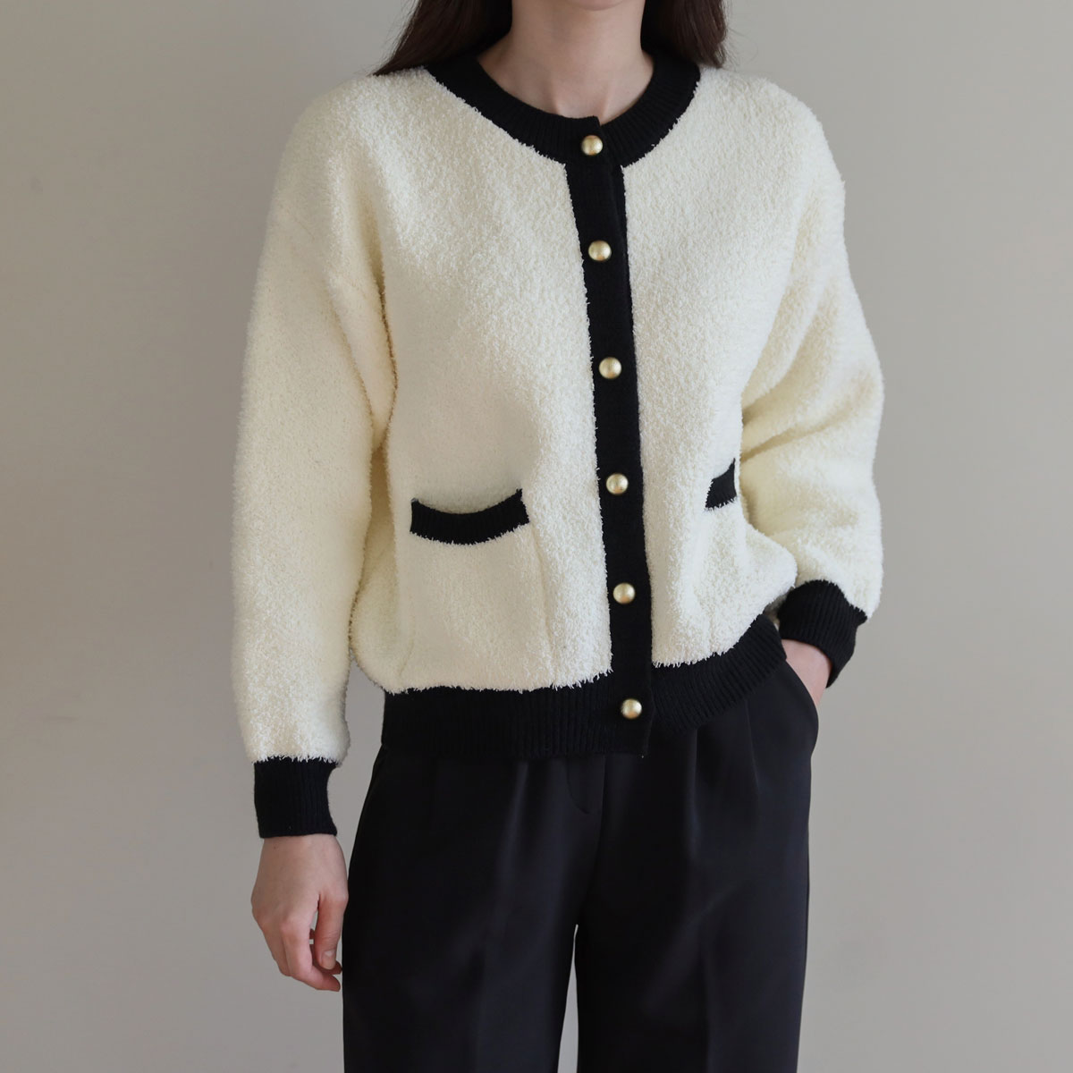 <font color="bb4b57"><b>Limited quantity SALE</b></font><br> Kani Fluffy Buckle Pocket Cardigan