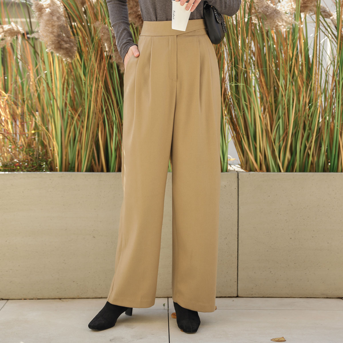 <font color="bb4b57"><b>Limited quantity SALE</b></font><br> Belted Button Pintuck Wide Slacks (SL)