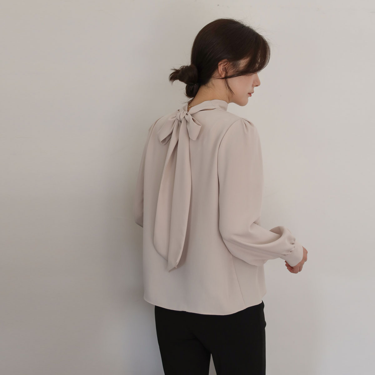 <b>[Limited Quantity SALE]</b> Two-Way High Neck Tie Blouse