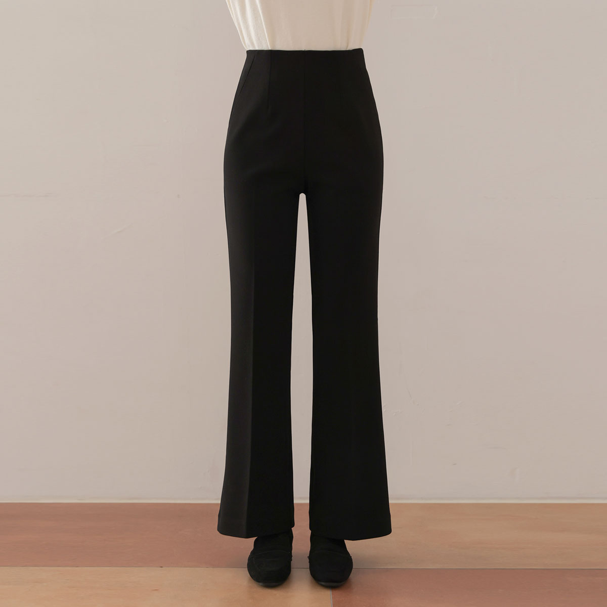 <b>[Made]</b> Life-changing item, chewy high-rise slim bootcut slacks