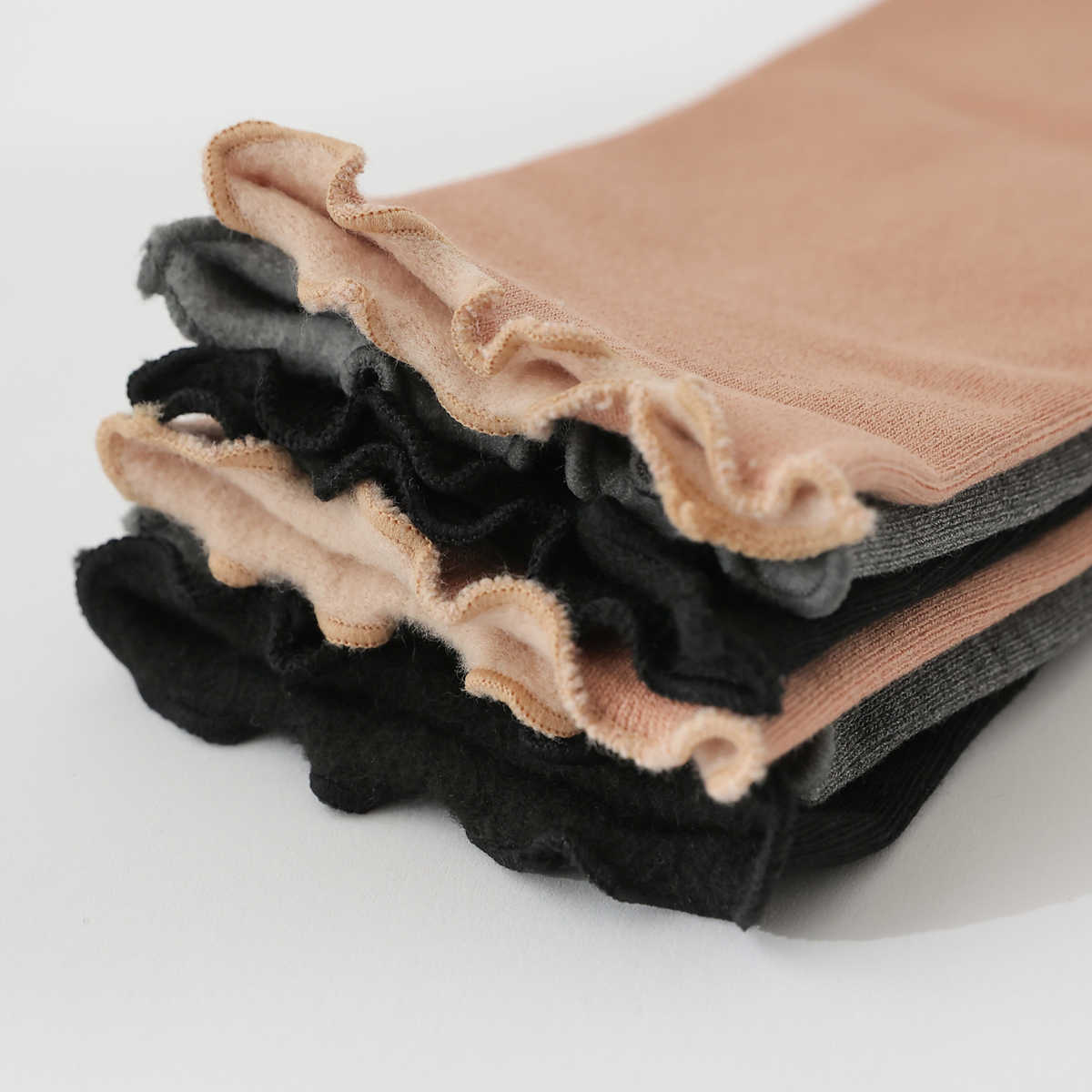 <b>[Limited-time discount]</b> Frill-collared compression socks