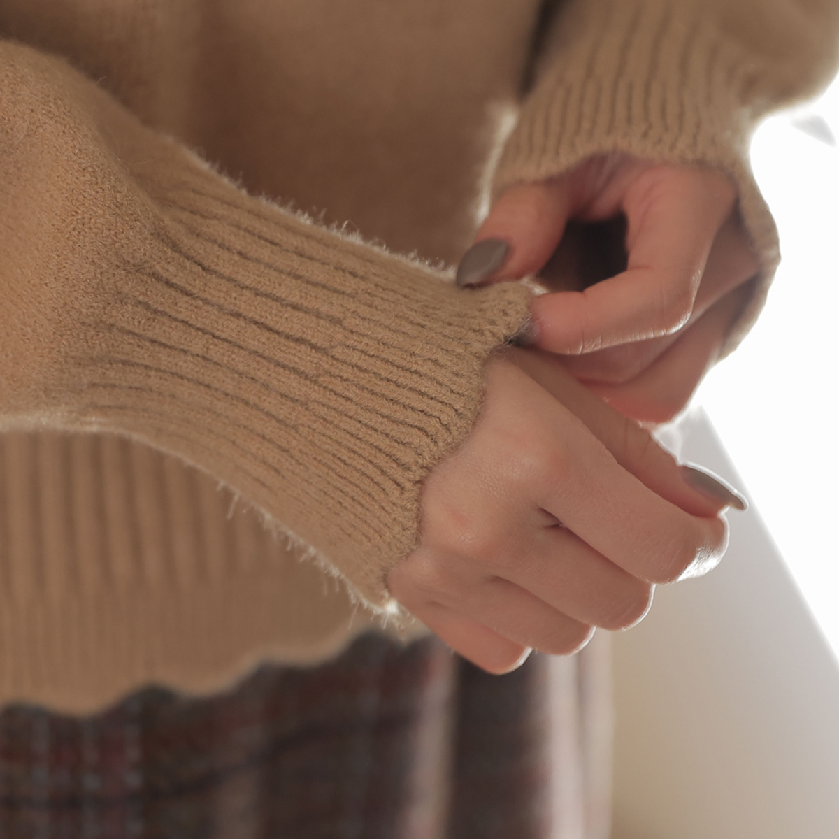 <font color="bb4b57"><b>Limited quantity SALE</b></font><br> Wood Label Wave Knit