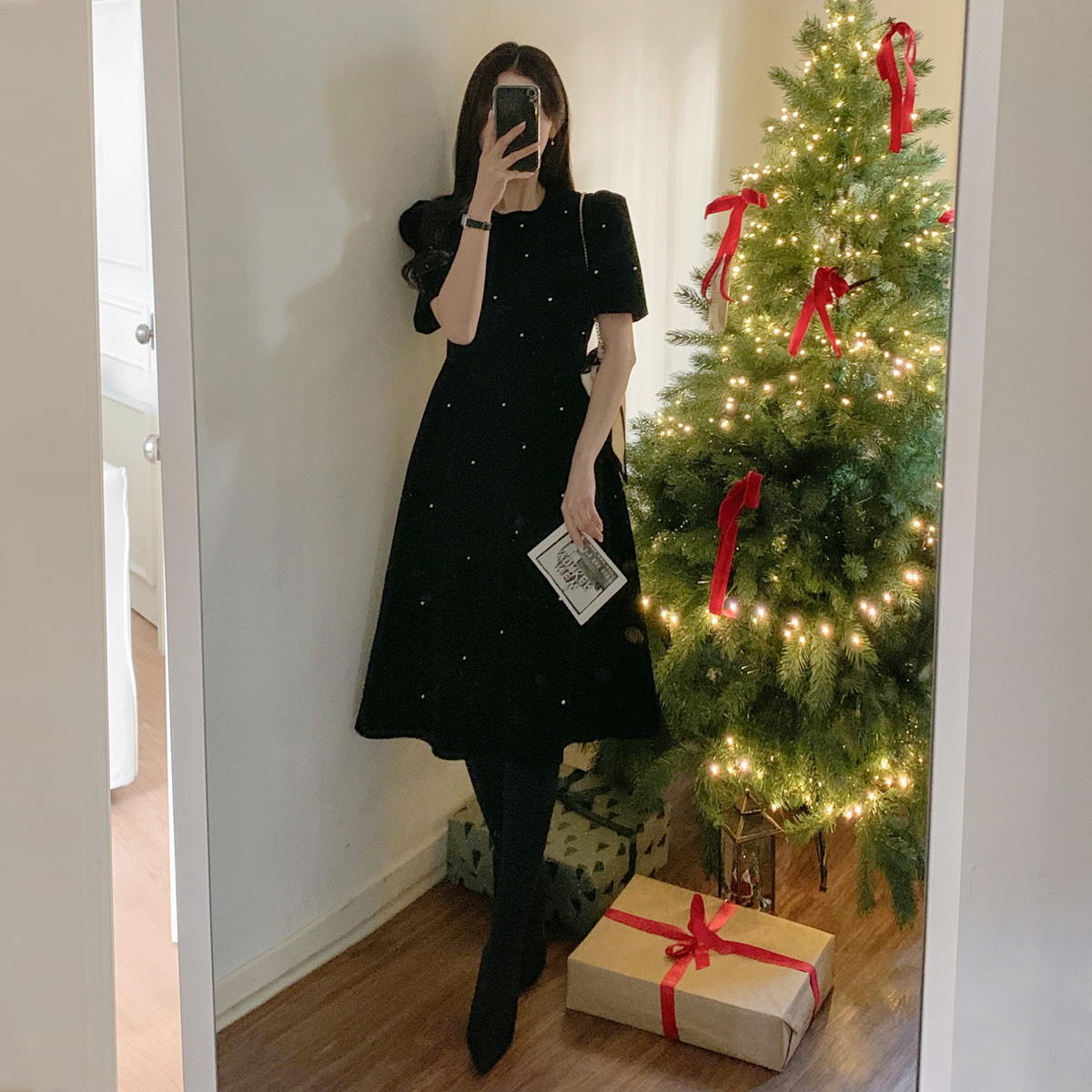 <font color="bb4b57"><b>Limited quantity SALE</b></font><br> Pearl Velvet Flare Short one piece