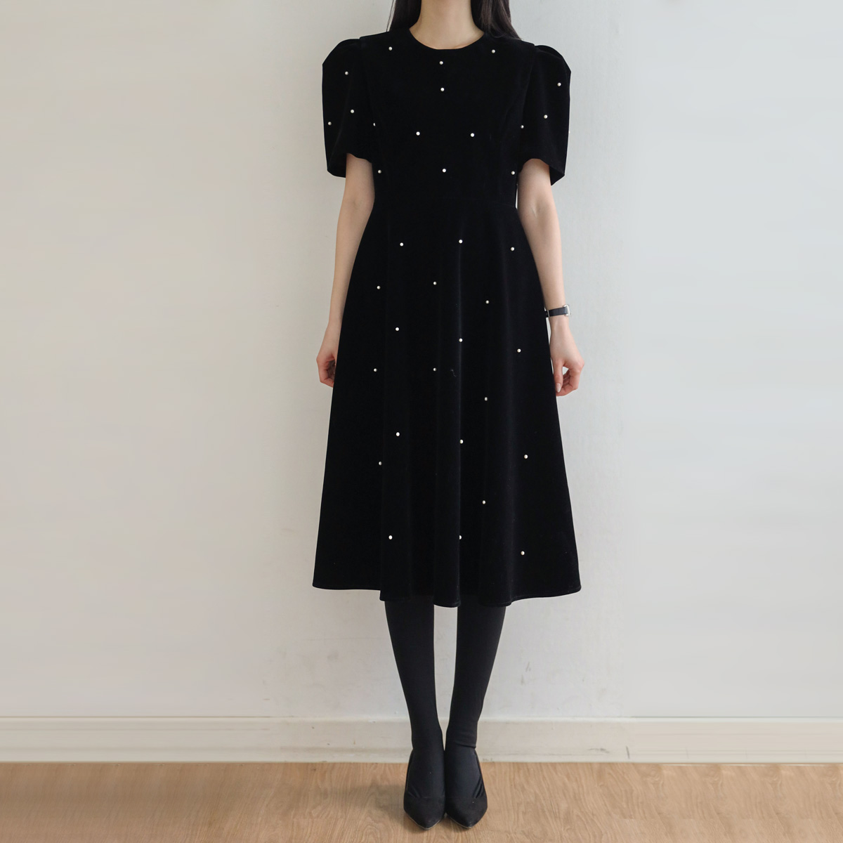 <font color="bb4b57"><b>Limited quantity SALE</b></font><br> Pearl Velvet Flare Short one piece