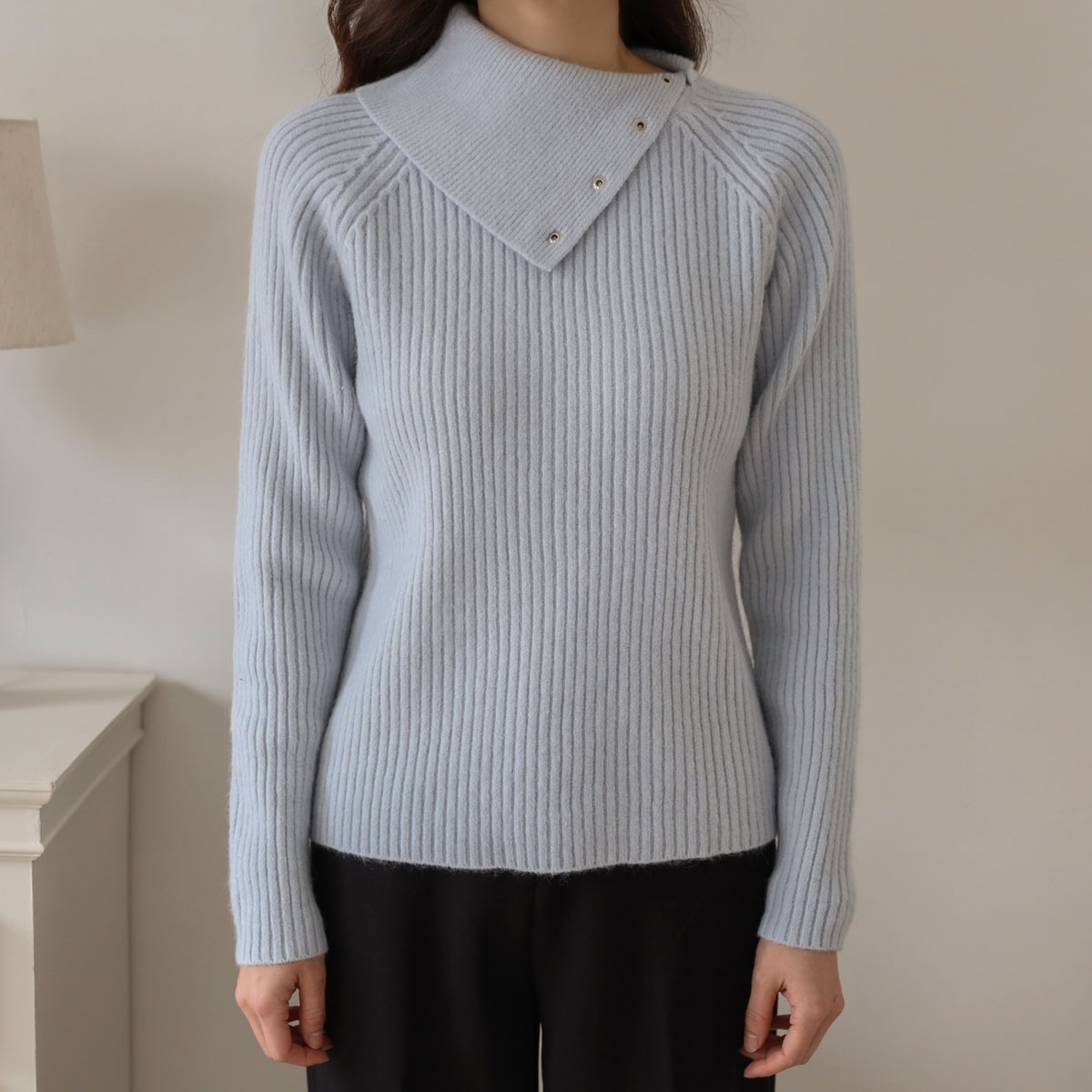 <b>[Limited Quantity SALE]</b> Side Button Corrugated Knit Turtleneck