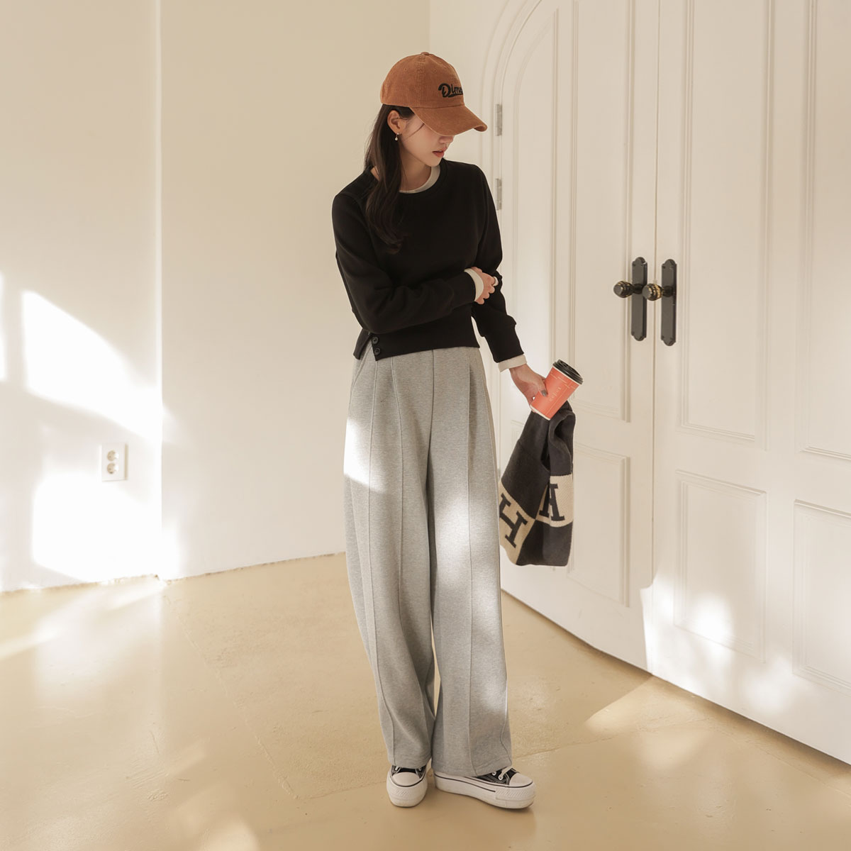 Thick ribbed pin tuck training pants